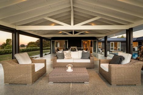 Photo of property in 10 Charlton Road, Te Awanga, 4102