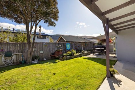 Photo of property in 1 Kelvin Place, Kelvin Heights, Queenstown, 9300