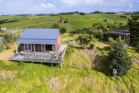 Photo of property in 107c Hall Road, Tinopai, 0593