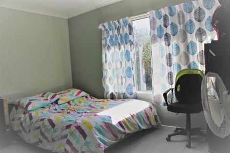 Photo of property in 5 Sandwick Drive, Weymouth, Auckland, 2103