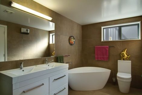 Photo of property in 3 Conifer Lane, Queenstown, 9300