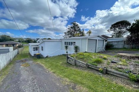 Photo of property in 16 Savoy Road, Glen Eden, Auckland, 0602