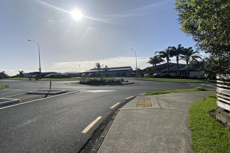Photo of property in 4a Priestley Drive, Bucklands Beach, Auckland, 2014