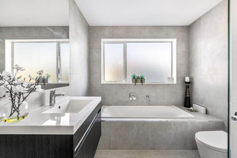 Photo of property in 26 Cassidy Drive, Orewa, 0931