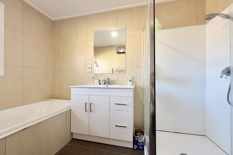 Photo of property in 7 Sheralee Place, Bucklands Beach, Auckland, 2014