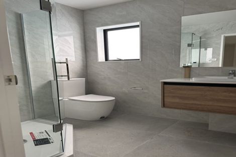 Photo of property in 113e Sycamore Drive, Sunnynook, Auckland, 0620