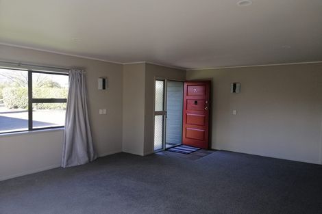 Photo of property in 7 Kathleen Place, Rainbow Point, Taupo, 3330