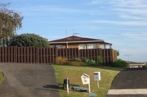 Photo of property in 1/26 Marcel Place, Glenfield, Auckland, 0629