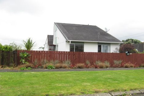 Photo of property in 2/16 Kiekie Road, Mangere Bridge, Auckland, 2022
