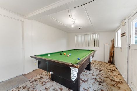 Photo of property in 122 Winchester Street, Levin, 5510