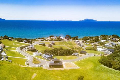 Photo of property in 4 Starlight Place, Langs Beach, 0582