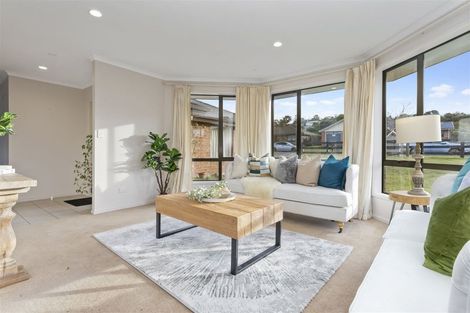 Photo of property in 35 Cabeleigh Drive, Helensville, 0800