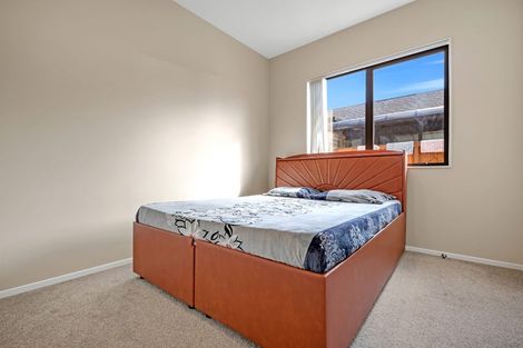 Photo of property in 26 Survila Street, Takanini, 2110