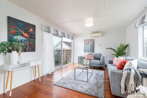 Photo of property in 14 Prestige Place, Maoribank, Upper Hutt, 5018