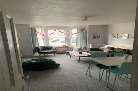 Photo of property in 50 Porritt Avenue, Mount Victoria, Wellington, 6011