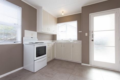 Photo of property in 104 Alma Road, Gonville, Whanganui, 4501