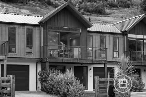 Photo of property in 3 Phoenix Lane, Arthurs Point, Queenstown, 9371