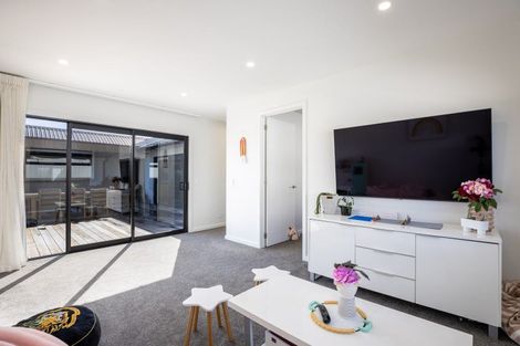 Photo of property in 20b Gordon Street, Glen Avon, New Plymouth, 4312