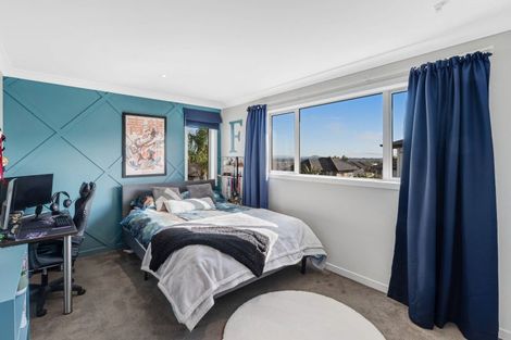 Photo of property in 8 Verley Rise, East Tamaki Heights, Auckland, 2016