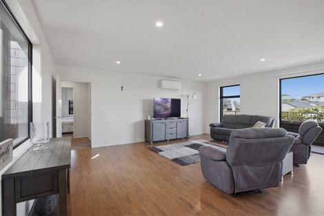 Photo of property in 3 Ashwood Lane, Bell Block, New Plymouth, 4312