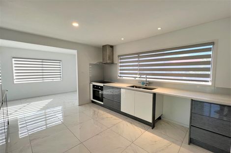 Photo of property in 4 Correa Court, Goodwood Heights, Auckland, 2105