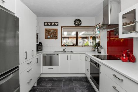 Photo of property in 53d Church Road, Taradale, Napier, 4112