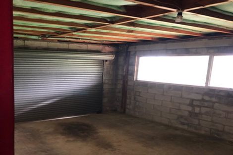 Photo of property in 1/10 Holt Avenue, Torbay, Auckland, 0630