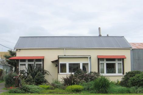 Photo of property in 3 Cook Street, Foxton, 4814