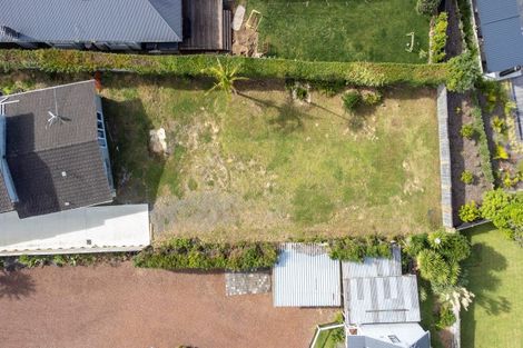 Photo of property in 75 Marine Parade, Mellons Bay, Auckland, 2014
