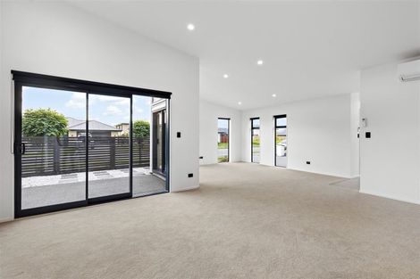 Photo of property in 24 Sarikei Avenue, Northwood, Christchurch, 8051