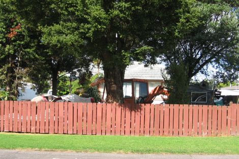 Photo of property in 9 Enderby Drive, Te Atatu Peninsula, Auckland, 0610