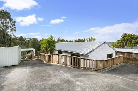 Photo of property in 2/14 Windy Ridge Road, Glenfield, Auckland, 0629