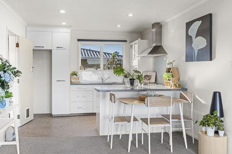 Photo of property in 12 Domett Street, Waitara, 4320