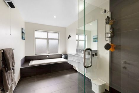 Photo of property in 44 Crombie Green, Northwood, Christchurch, 8051