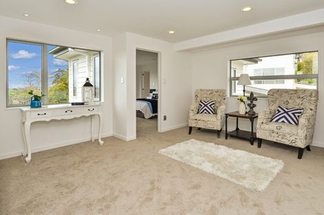 Photo of property in 106 Fairview Avenue, Fairview Heights, Auckland, 0632