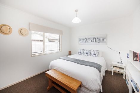 Photo of property in 30 Daniel Place, Kelvin Grove, Palmerston North, 4414