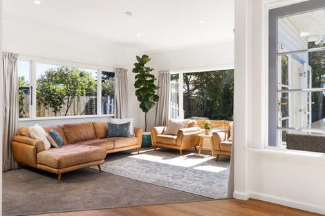 Photo of property in 37 Tainui Street, Somerfield, Christchurch, 8024