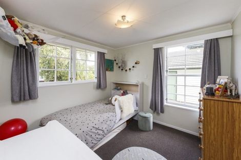 Photo of property in 10 Rhodes Drive, Kelvin Grove, Palmerston North, 4414