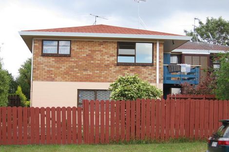 Photo of property in 1/27 Butterworth Drive, Glendene, Auckland, 0602