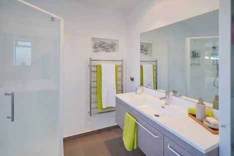 Photo of property in 10 Tawa Place, Parklands, Christchurch, 8083
