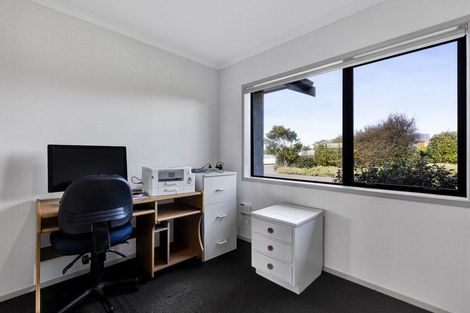 Photo of property in 3 Larlin Heights, Hawera, 4675