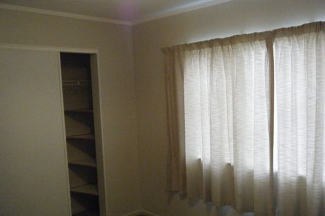 Photo of property in 31 Solar Road, Glen Eden, Auckland, 0602