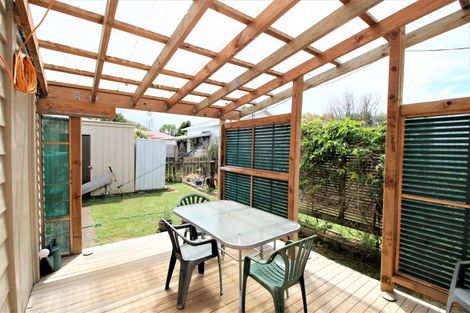 Photo of property in 13 Atkinson Street, Woodville, 4920
