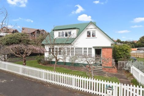 Photo of property in 1 Jellicoe Drive, Hamilton East, Hamilton, 3216