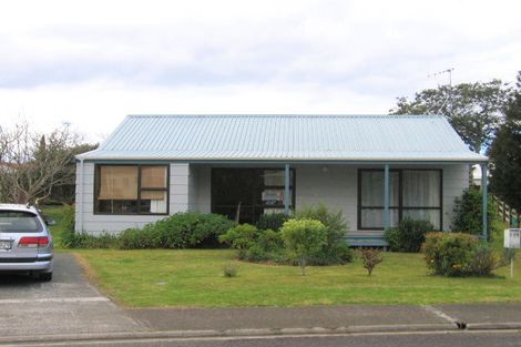 Photo of property in 126 Avalon Place, Whangamata, 3620