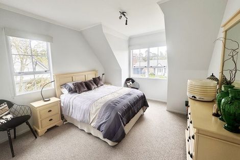 Photo of property in 19 Ravenstone Place, Chatswood, Auckland, 0626