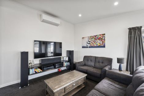 Photo of property in 112 Clarence Cox Crescent, Pirimai, Napier, 4112