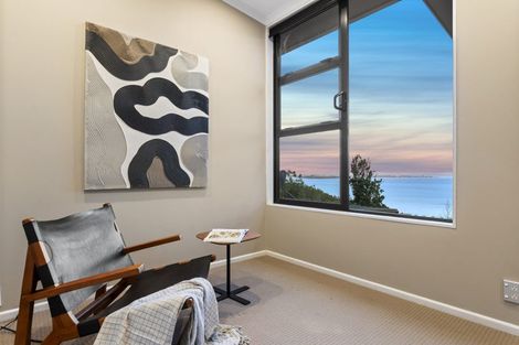 Photo of property in 6 Otitori Bay Road, Titirangi, Auckland, 0604