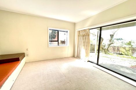 Photo of property in 15 Lake Road, Northcote, Auckland, 0627