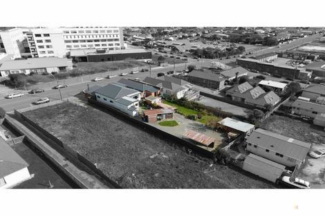 Photo of property in 70-70a High Street, Kensington, Timaru, 7910
